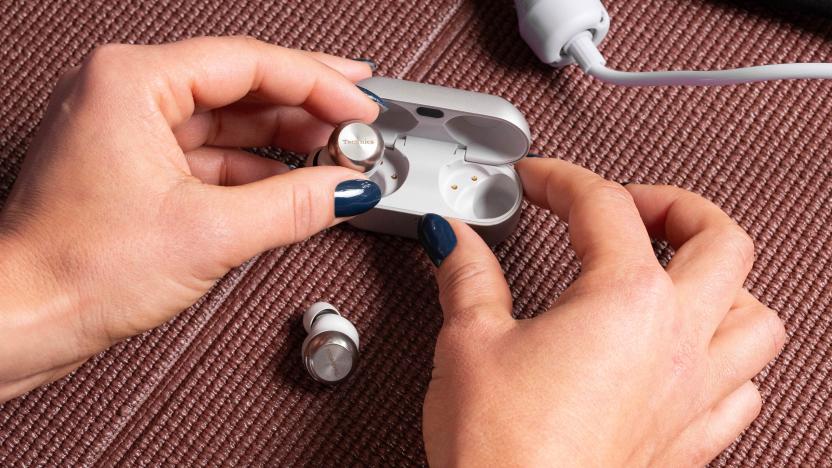 Technics AZ100 earbuds come in both silver and black colors.