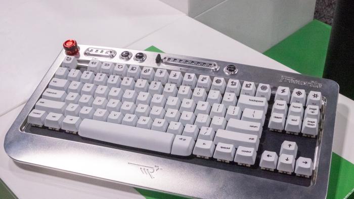 Freewrite Wordrunner mechanical keyboard