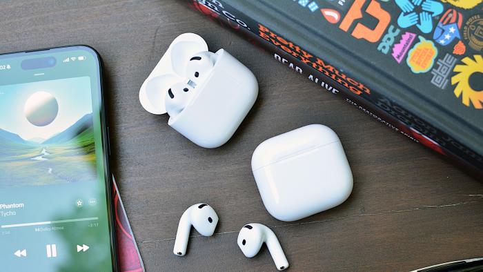 Apple AirPods 4