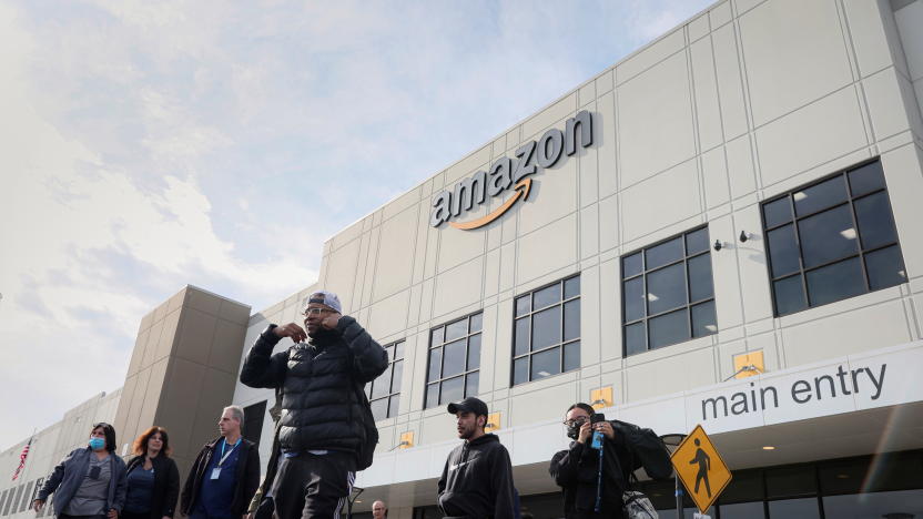 Workers arrive to cast ballots for a union election at Amazon's JFK8 distribution center, in the Staten Island borough of New York City, U.S., March 25, 2022.  REUTERS/Brendan McDermid.