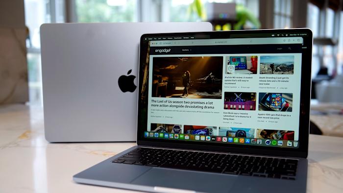 Apple MacBook Air M4 13" and 15" together
