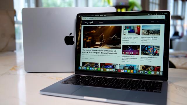 Apple MacBook Air M4 13" and 15" together