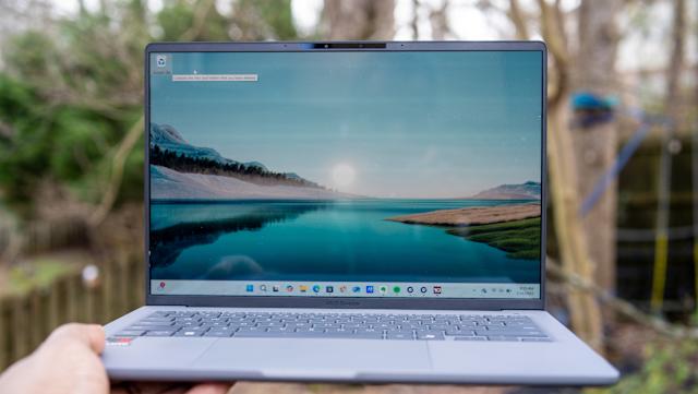 ASUS Zenbook A14