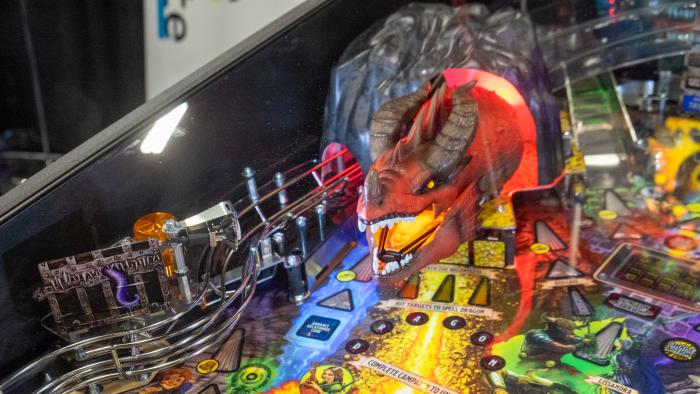 Dungeons & Dragons: The Tyrant's Eye pinball by Stern
